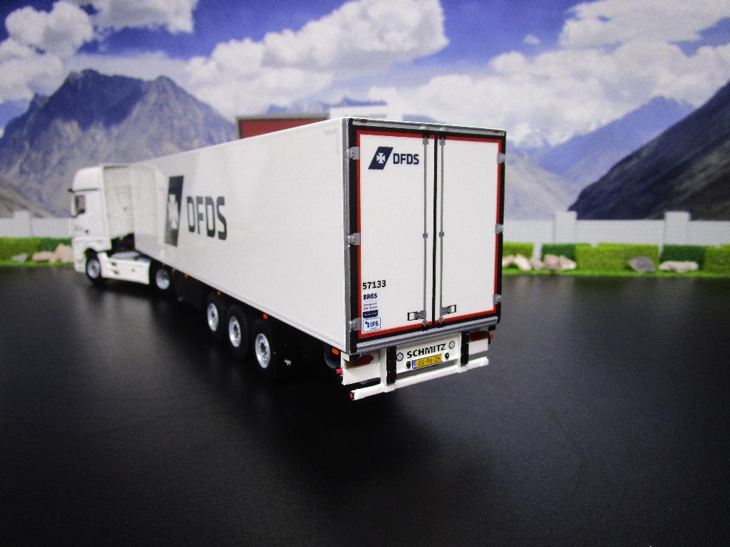 Wsi 01-4546 Mercedes-Benz Actros MP5 Giga Space , DFDS, Ophalen, Nieuw, Bus of Vrachtwagen, Wsi