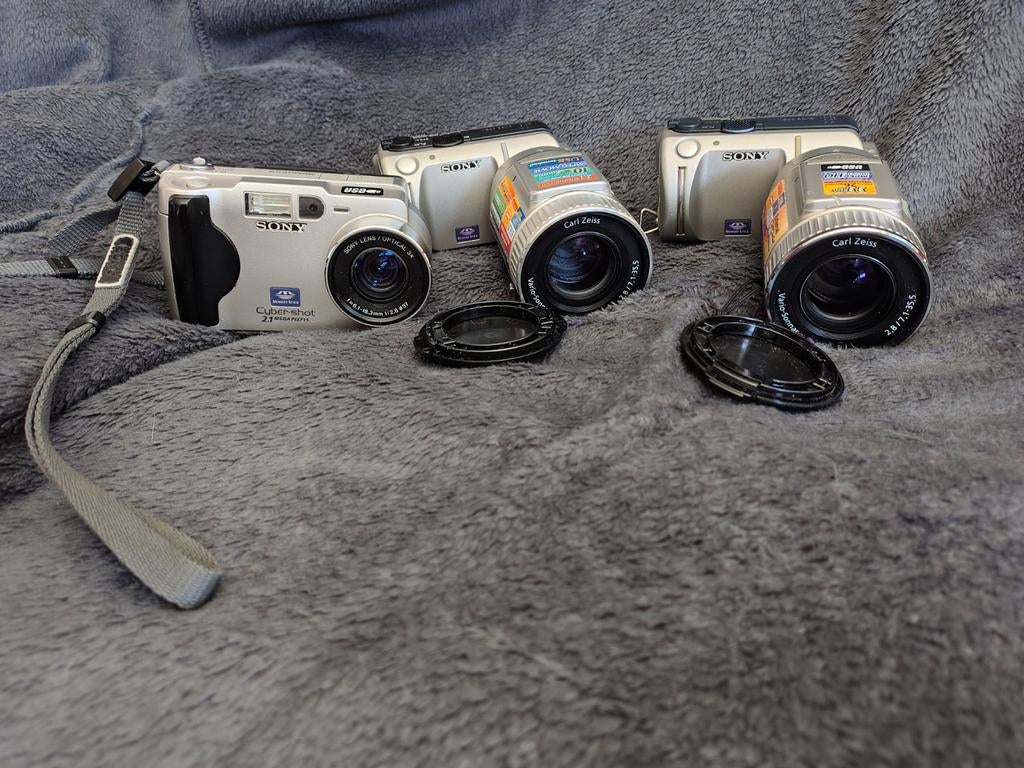 Sony DSC camera, 3 stuks, Gebruikt, Compact, Ophalen of Verzenden, 3 Megapixel