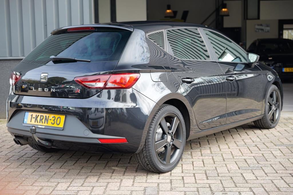 Seat Leon FR 1.4 TSI LM|Cruise|Airco|LED, Voorwielaandrijving, Gebruikt, Zwart, 4 cilinders