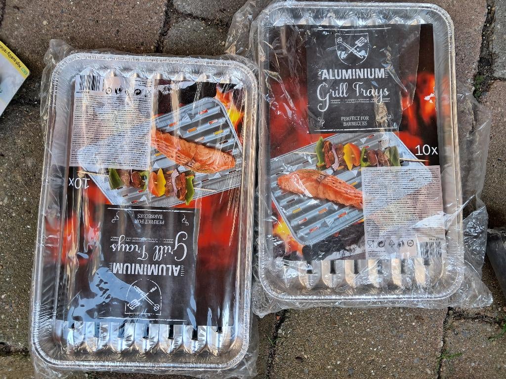 Nieuw BBQ Aluminium Schalen En 4 Nieuwe Saté Pennen, Tuin en Terras, Ophalen of Verzenden, Nieuw