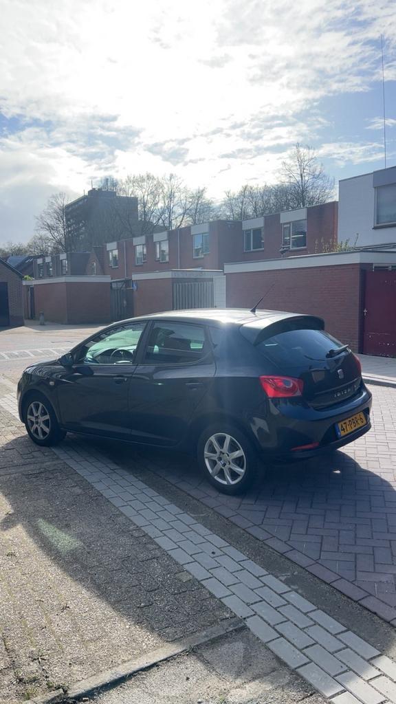 Seat Ibiza 1.2 TDI 55KW Ecomotive 2011 Zwart, Auto's, Seat, Voorwielaandrijving, 74 pk, 1199 cc, 96 €/maand