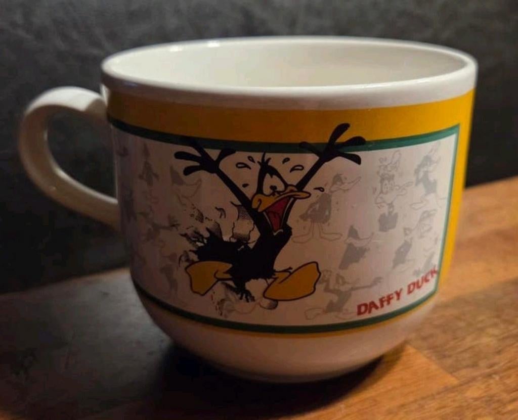 Daffy Duck Mok : Tableware England, Huis en Inrichting, Keuken | Servies, Ophalen of Verzenden, Zo goed als nieuw, Keramiek, Kop(pen) en/of Schotel(s)