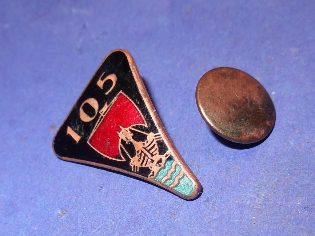 Rover 105 Gegeemailleerde Revers Knoop 27 x 21 mm, Verzenden, Gebruikt, Transport, Speldje of Pin