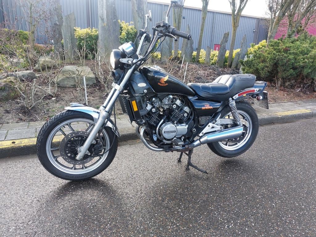 Honda Magna 500cc V30 belastingvrij 5 euro verzekering pm, Particulier, Chopper