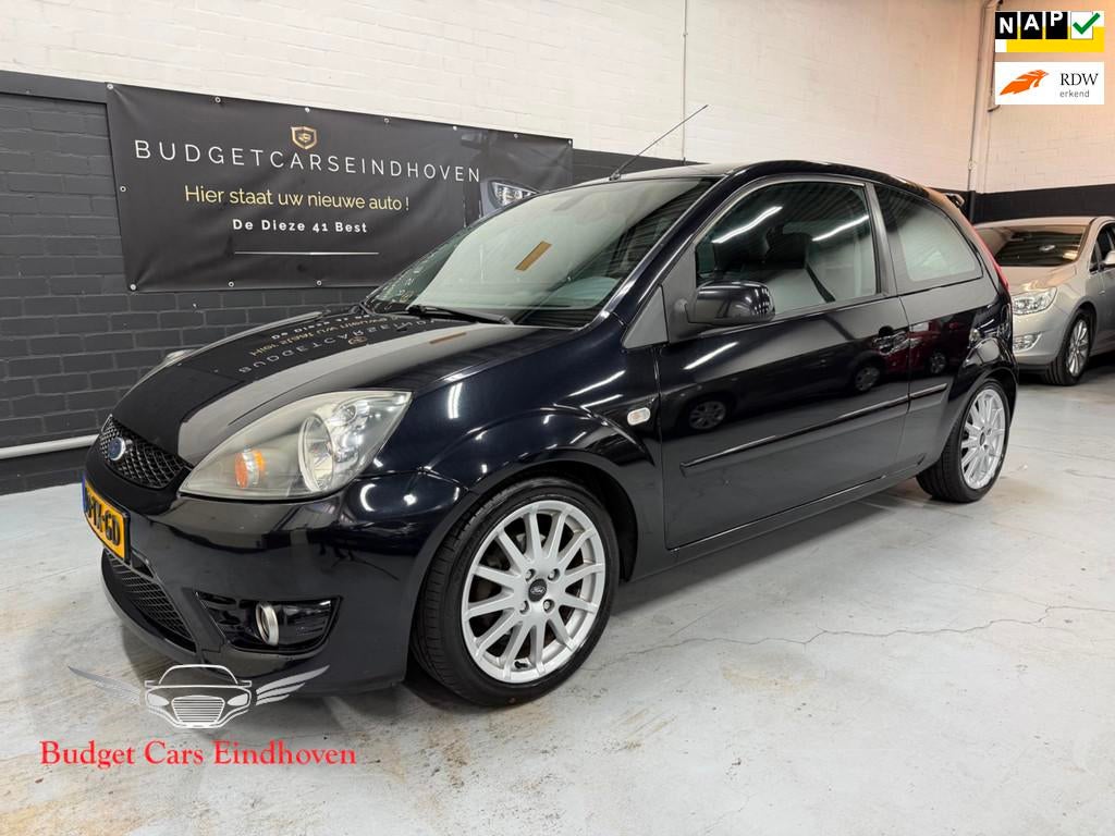 Ford Fiesta 1.6-16V Rally Edition Nap/Airco/APK15-02-2027!, Voorwielaandrijving, 1596 cc, 4 cilinders, Leder en Stof