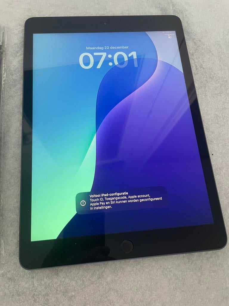 Ipad 7th generatie 32gb NIEUWSTAAT., Computers en Software, Apple iPads, 32 GB, Apple iPad, Zo goed als nieuw, Grijs