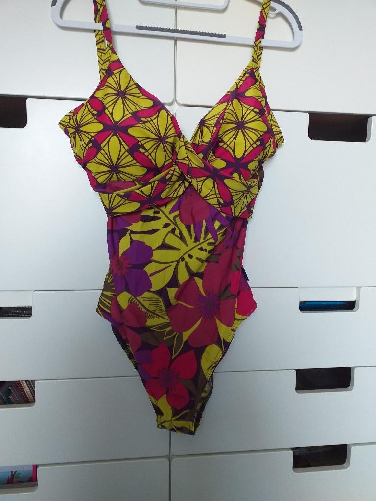 Badpak maat 44 D cup Cyell. Nieuw, Overige kleuren, Nieuw, Badpak, Ophalen of Verzenden