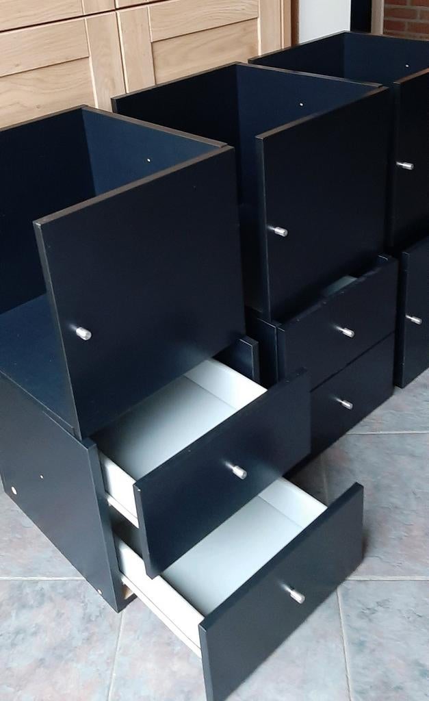 5 deurtjes,  4 ladekasten voor ikea kallax Vakkenkast, Ophalen