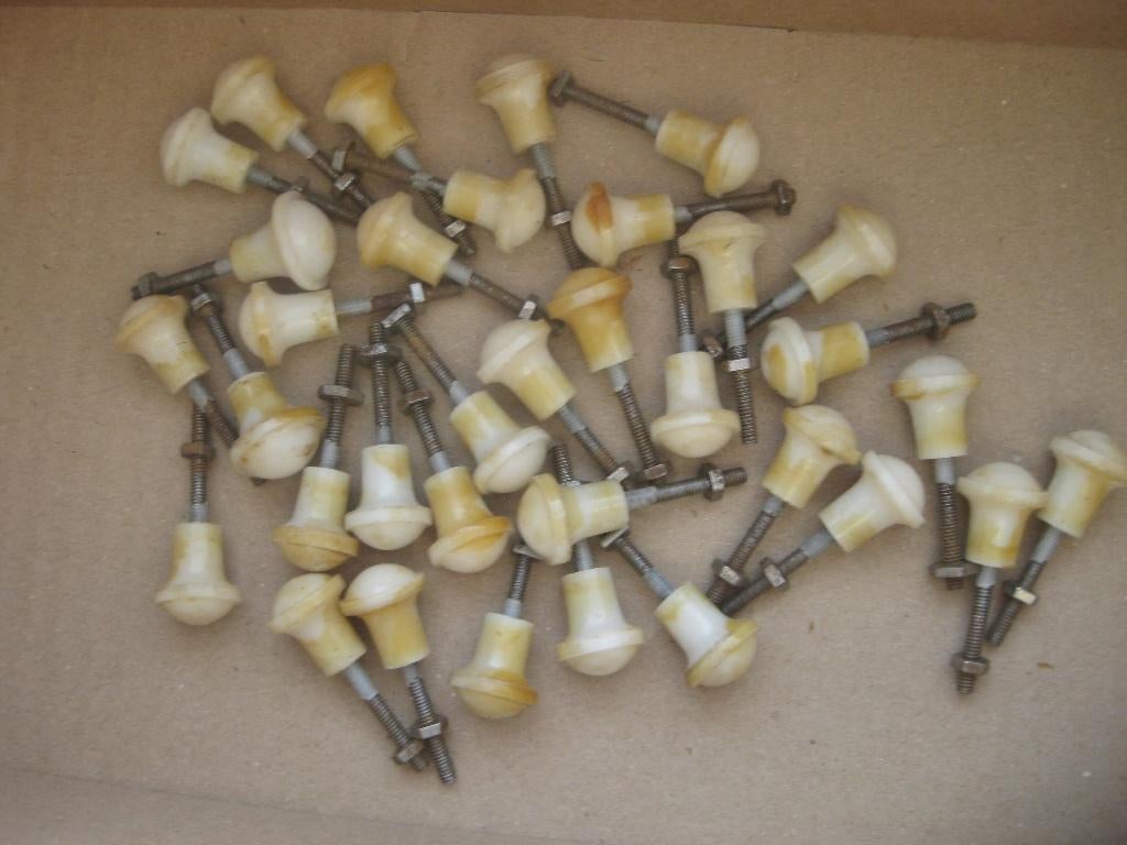 knoppen, Huis en Inrichting, Kasten | Ladekasten, 3 of 4 laden, Ophalen of Verzenden, 25 tot 50 cm, Minder dan 100 cm