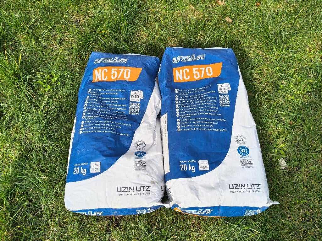 2 zakken egaline Uzin NC570, Ophalen, Overige materialen, Overige typen, Nieuw