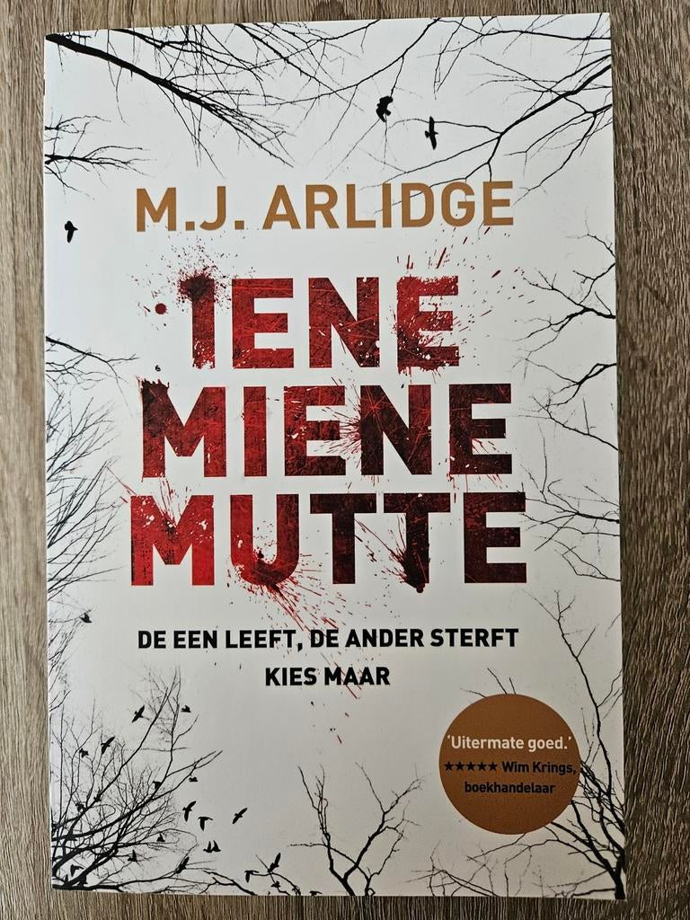 M.J. Arlidge thrillers: Iene Miene Mutte, Ophalen of Verzenden, Zo goed als nieuw