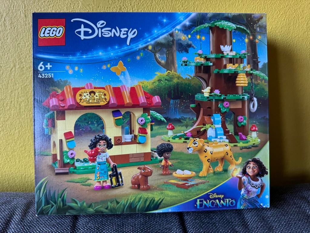 Nieuw in doos: LEGO Disney 43251 Antonio’s Dierenopvang, Ophalen of Verzenden, Nieuw