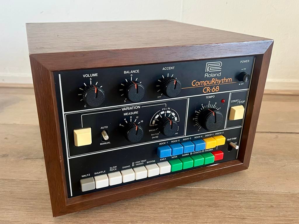 Roland  CR-68, Ophalen, Zo goed als nieuw, Roland