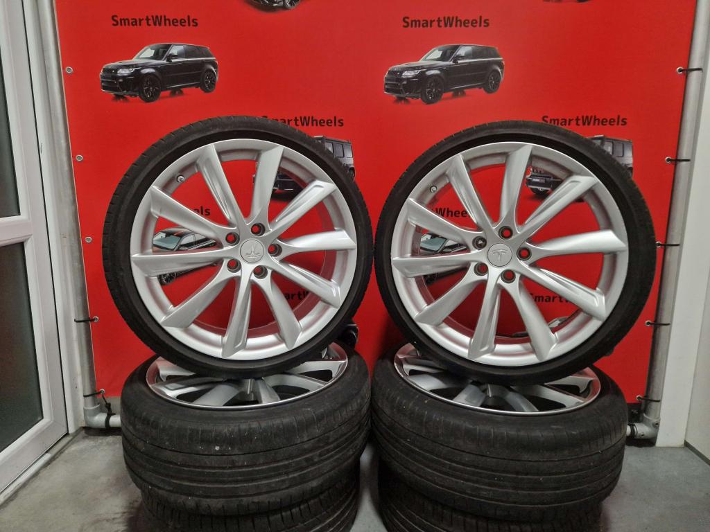 20 inch TESLA MODEL 3 VELGEN EN BANDEN, Niet ingevuld, 245 mm, Banden en Velgen, Niet ingevuld