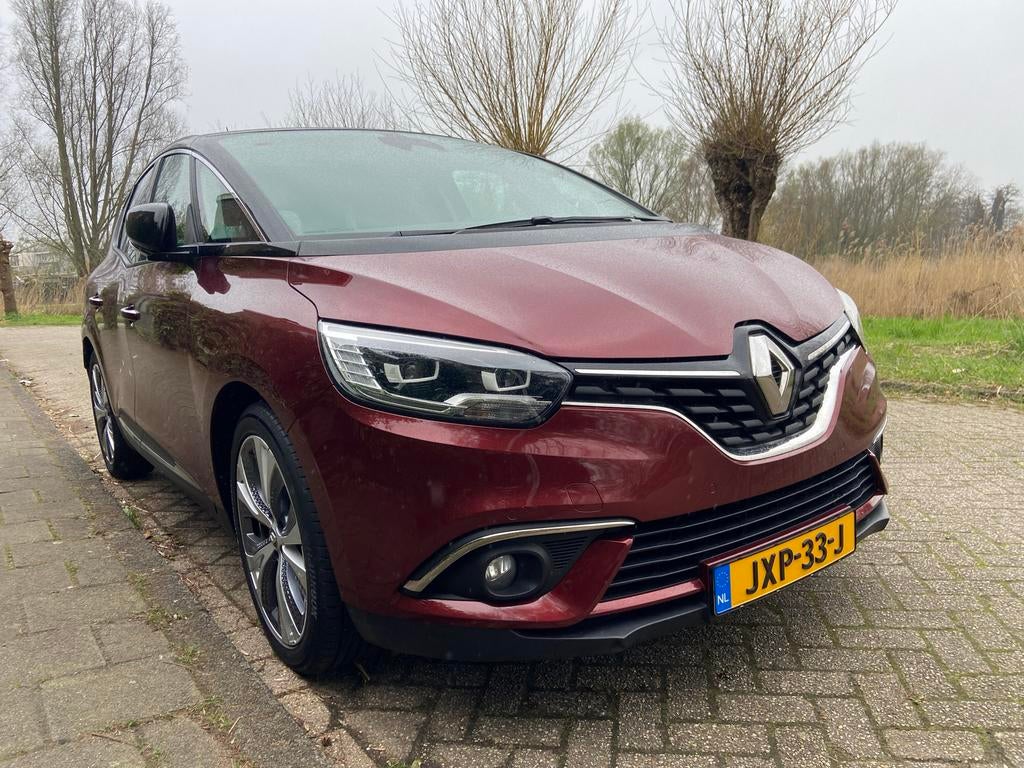 Renault Scénic 1.3 TCe 160pk, panoramadak, automaat, bose, Stof, 1800 kg, Zwart, 4 cilinders