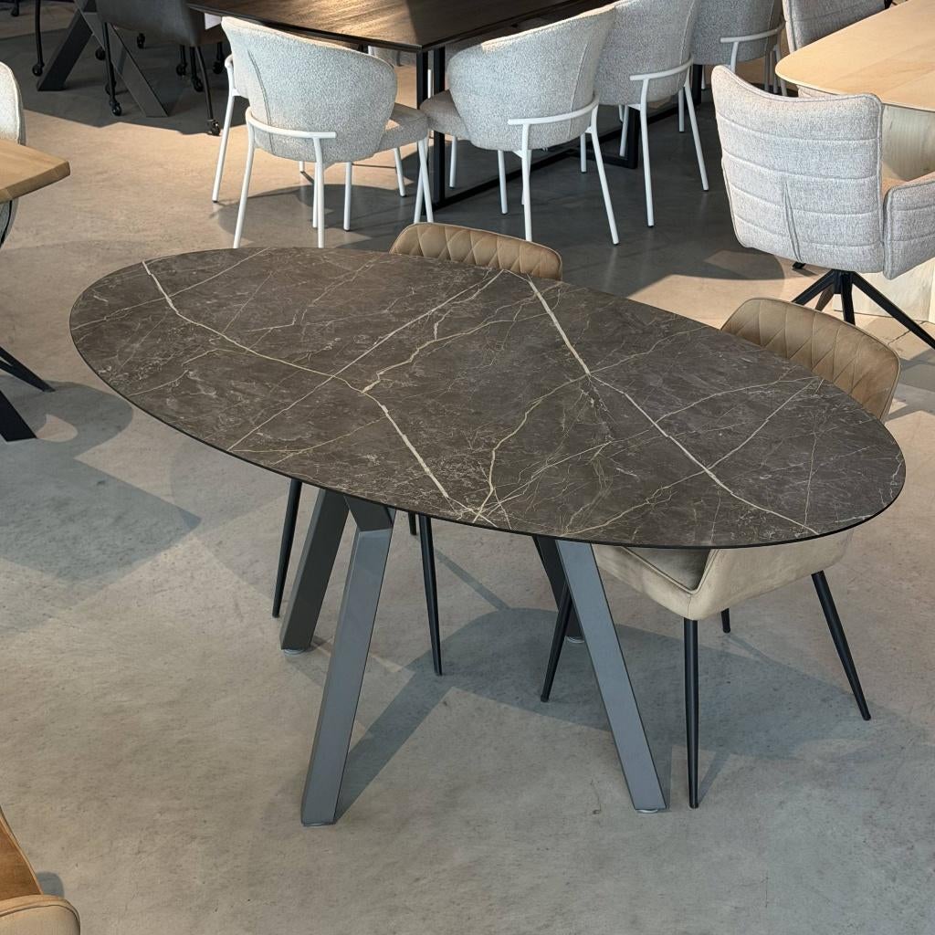Tafel ovaal hpl Xooon ovale tafel met spin poot, Ophalen, Nieuw, 50 tot 100 cm, Vijf personen of meer