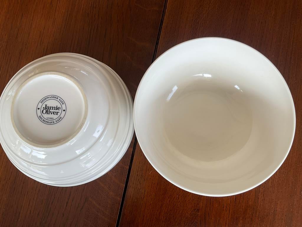 Jamie Oliver Waves / 2 schalen diam.16.3/Één koop/ zgan, Huis en Inrichting, Keuken | Servies, Ophalen of Verzenden, Zo goed als nieuw