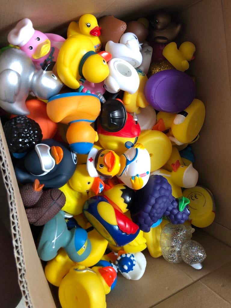 Grote doos badeenden, Ophalen of Verzenden, Zo goed als nieuw, Jongen of Meisje