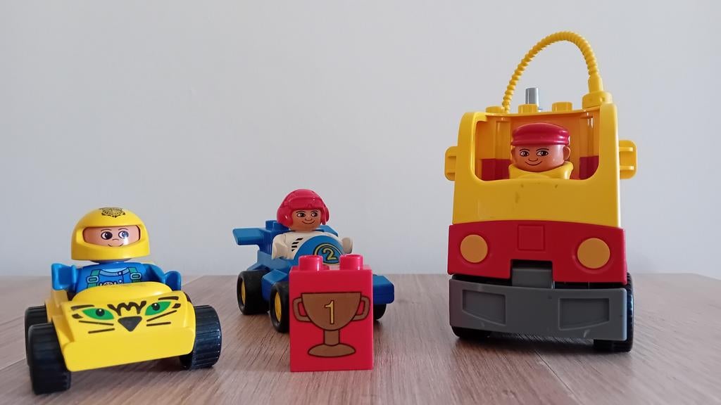 Duplo race auto's en vrachtwagen, Ophalen
