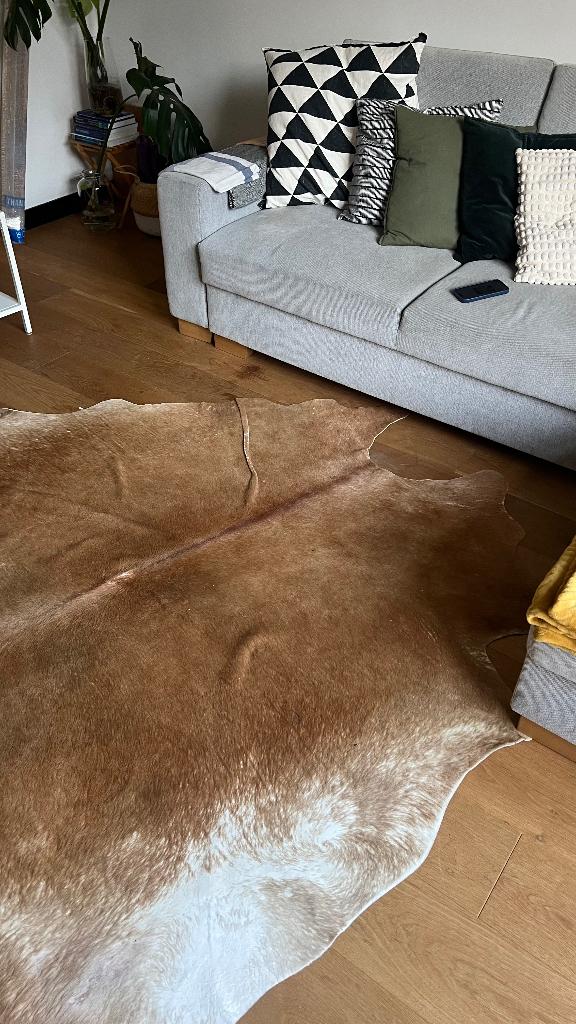 Brown cowhide rug IKEA, Huis en Inrichting, Stoffering | Tapijten en Kleden, Ophalen, Gebruikt, 50 tot 100 cm, 50 tot 100 cm