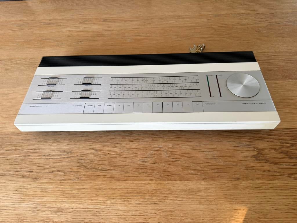 B&O WITTE BEOMASTER 2000 TUNER-VERSTERKER, Overige merken, Gebruikt, Ophalen of Verzenden, Minder dan 60 watt