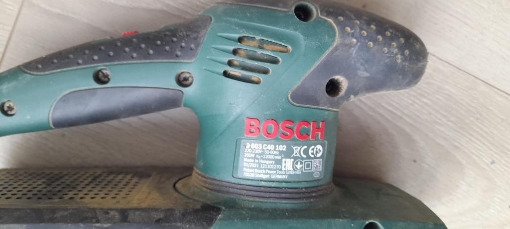 Bosch schuurmachine, Ophalen of Verzenden, Gebruikt, 600 tot 1200 watt, Vlakschuurmachine