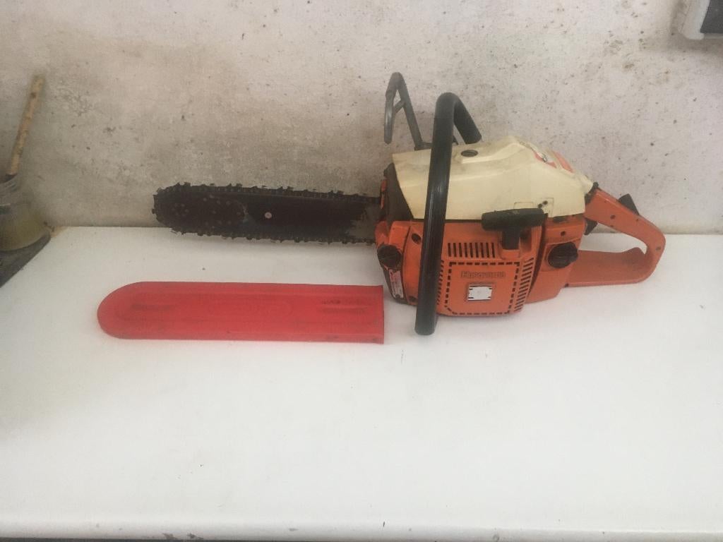 oldtimer kettingzaag motorzaag husqvarna 44 44cc tweetaktmot, Tuin en Terras, Hand-tuingereedschap, Ophalen of Verzenden, Gebruikt