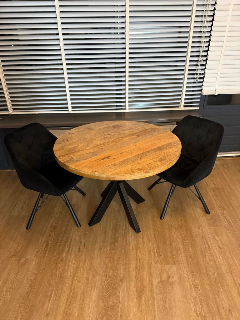 Ronde eettafel met twee stoelen, Huis en Inrichting, Tafels | Eettafels, Ophalen, Gebruikt, 100 tot 150 cm, Rond