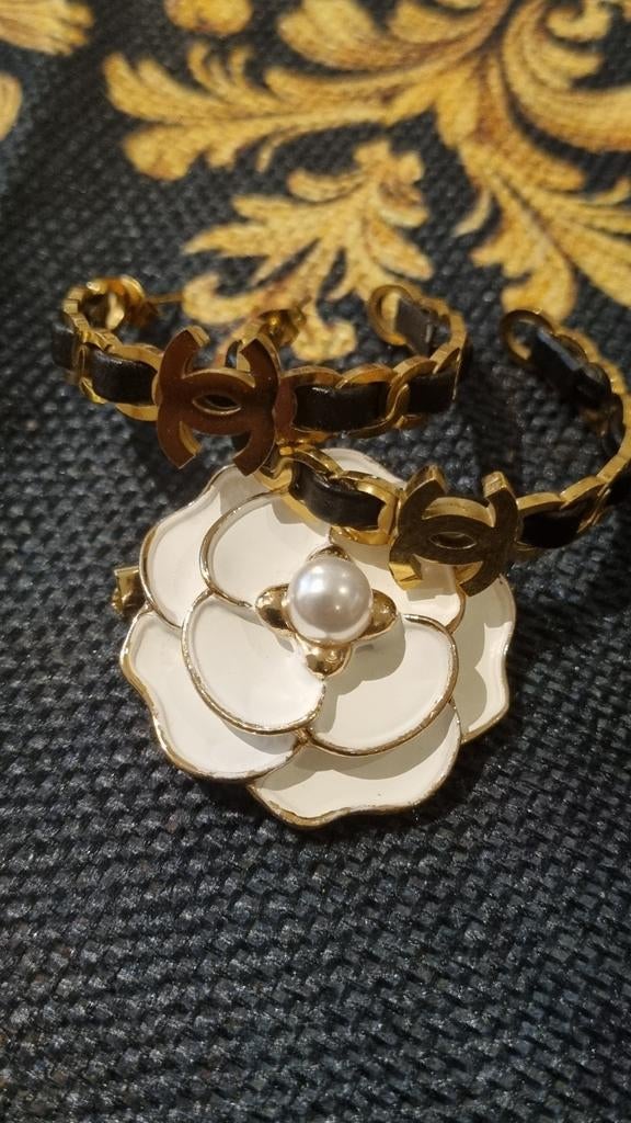 Ketting met oorbellen  en broche, Ophalen of Verzenden, Nieuw, Zilver, Overige materialen