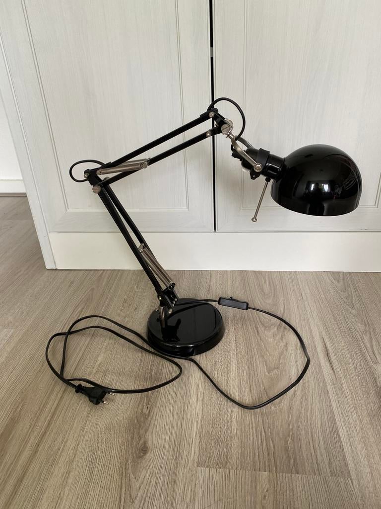Ikea tafellamp bureaulamp zwart, Ophalen, Zo goed als nieuw, Minder dan 50 cm