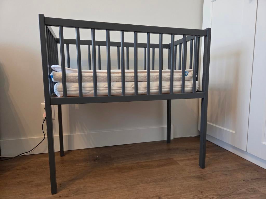Prenatal wieg 40x80 antraciet grijs met Aerosleep matrasje, Ophalen, Gebruikt, Wieg