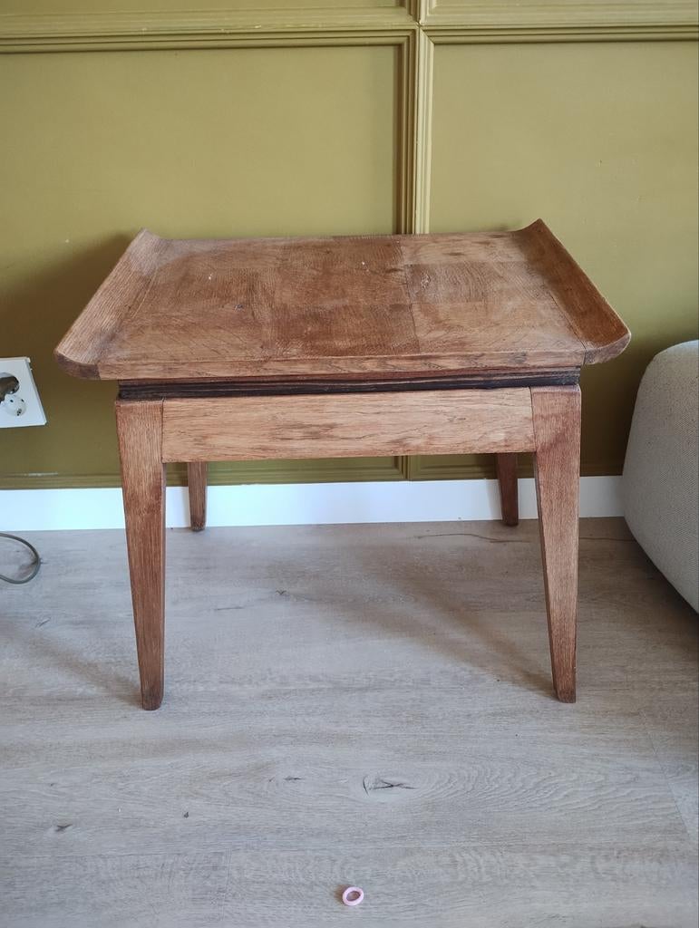 Vintage bijzettafel met geblokt fineer en opstaande rand, Ophalen, Minder dan 55 cm, Gebruikt, Hout