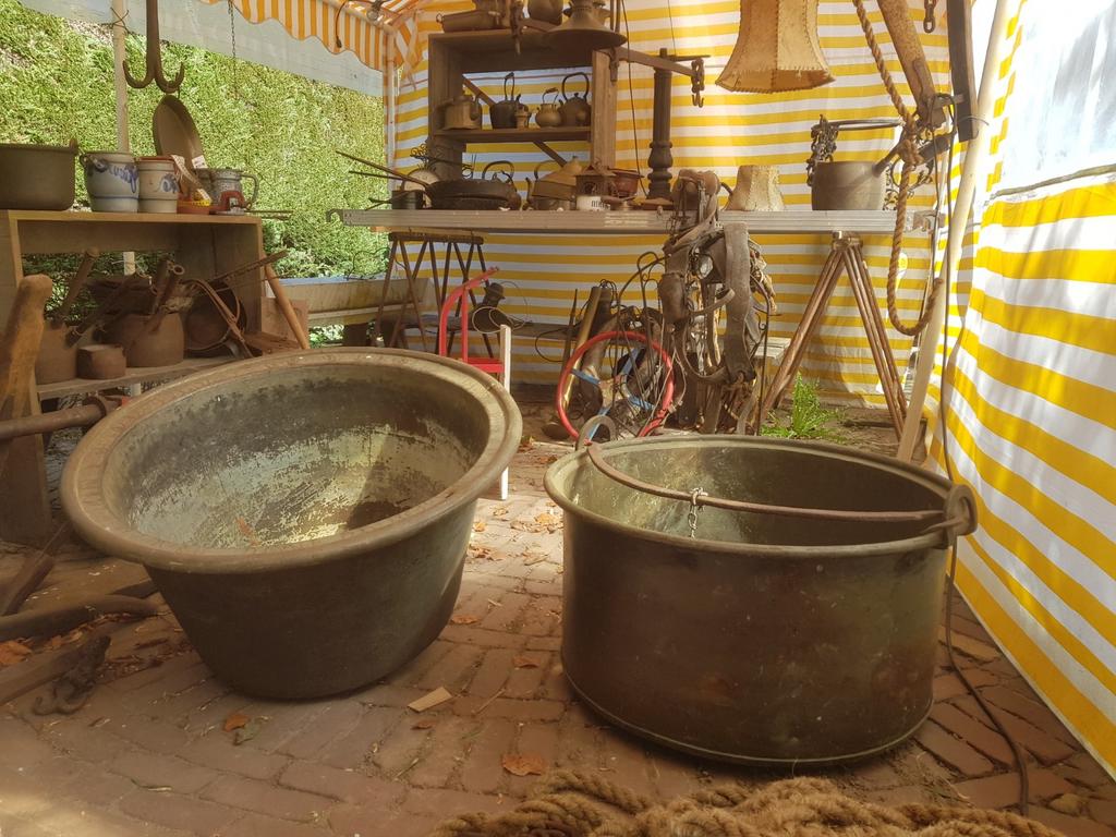 Koperen ketels, Ophalen, Rond, Metaal, Minder dan 40 cm