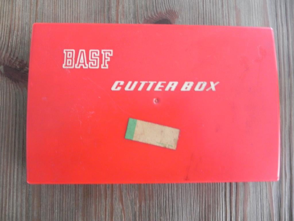 TE KOOP; BASF CUTTERBOX , VOOR BANDRECORDERTAPE, Ophalen, Onderdeel