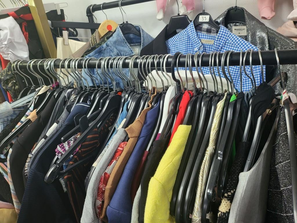 Partij pakket dames kleding vanaf 40 stuks merkkleding mix, Ophalen of Verzenden, Zo goed als nieuw, Maat 38/40 (M)