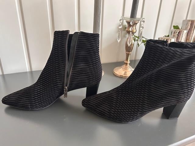 Peter Kaiser zwarte enkellaarsjes, Peter Kaiser, Zwart, Lage of Enkellaarzen, Nieuw