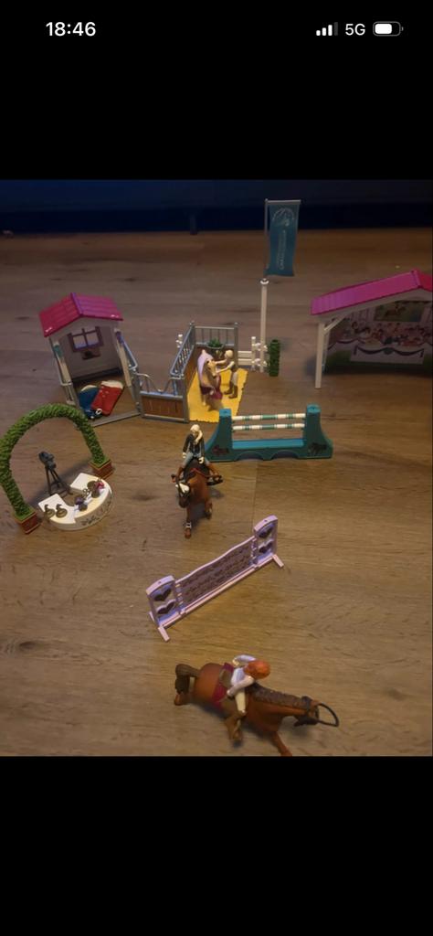Schleich paarden speelset met hindernissen en figuren, Ophalen of Verzenden, Gebruikt, Jongen of Meisje