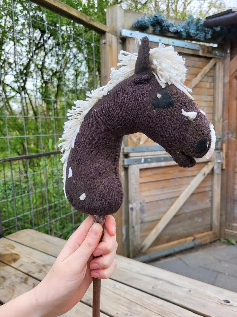 Hobbyhorse/ stokpaard bruin gevlekt met witte manen, Kinderen en Baby's, Speelgoed | Overig, Ophalen