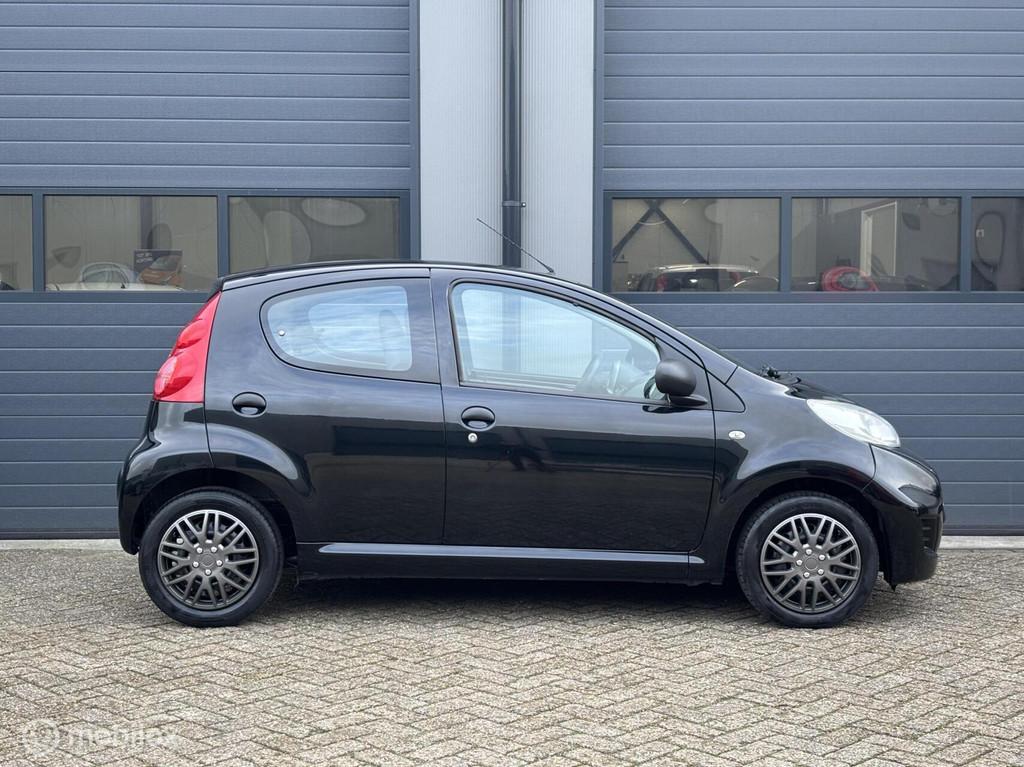 Peugeot 107 1.0-12V XS Uitvoering / 5Drs _ NL Auto, Voorwielaandrijving, 4 stoelen, Origineel Nederlands, Bedrijf