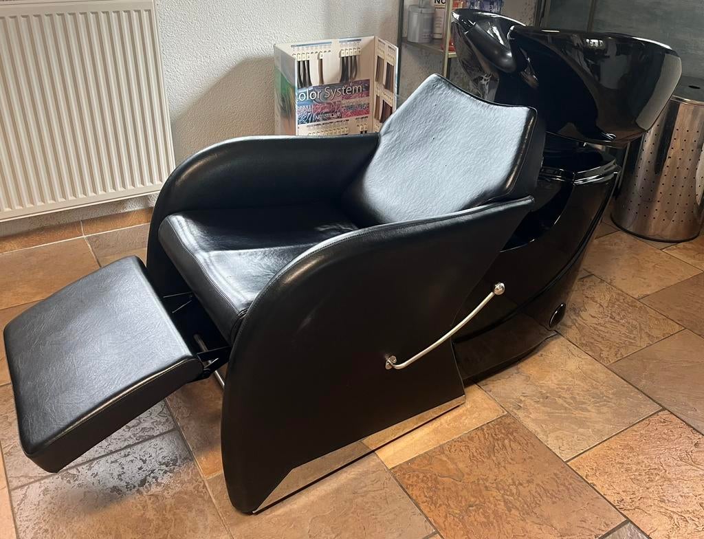 Gratis af te halen: Kappersstoel, Ophalen, Kunststof, Gebruikt, Zwart