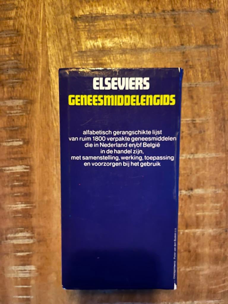Elseviers geneesmiddelen gids 1977, Boeken, Verzenden, Gelezen