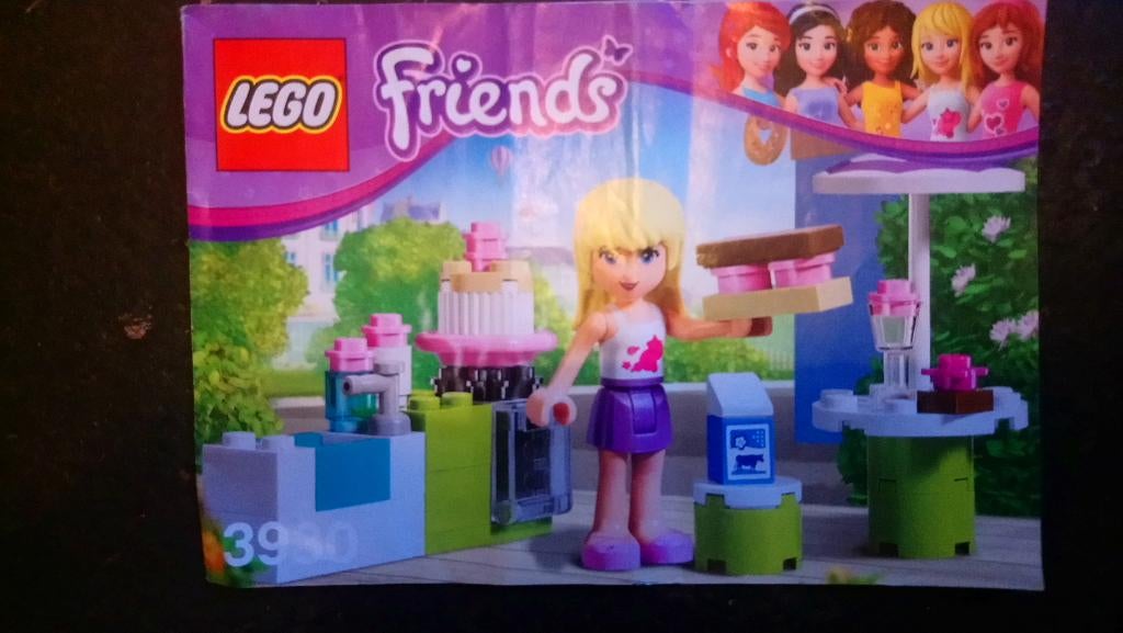 KORTING! - lego friends 3930 - Stephanie's buitenkeuken, Lego, Friends, Ophalen of Verzenden, Complete set