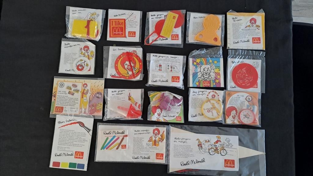 McDonald's vintage items 18 stuks +/- 40 jaar oud, Ophalen of Verzenden, Nieuw
