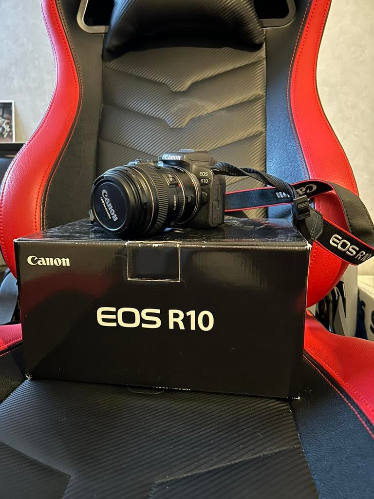 Canon r10 + canon ef 85mm f1.8 lens, Ophalen of Verzenden, Zo goed als nieuw, Canon, Geen optische zoom