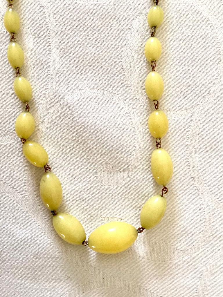 Sierlijke Vintage ketting met gele glaskralen: jaren 60/70, Sieraden, Tassen en Uiterlijk, Kettingen, Ophalen of Verzenden, Gebruikt