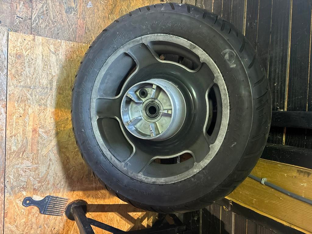 Harley touring wiel velg achterwiel, Motoren, Ophalen of Verzenden