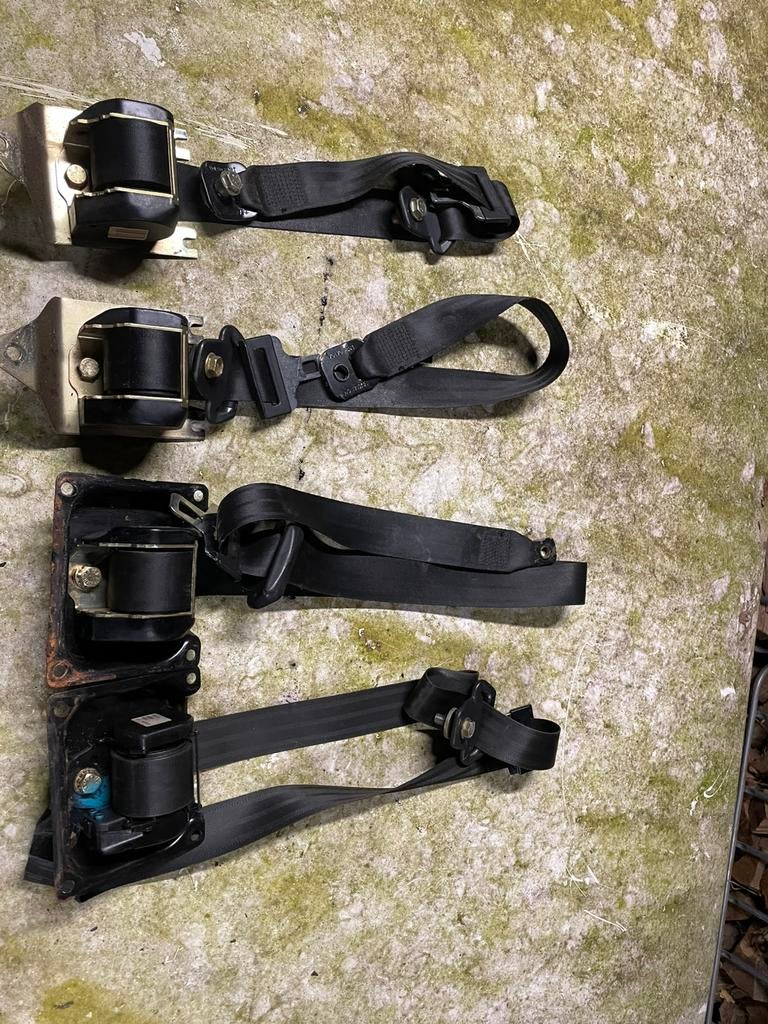 Gordels Volvo 240, Ophalen, Volvo