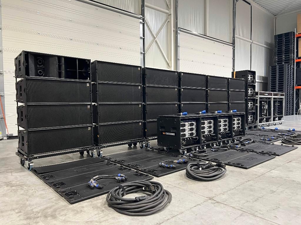 Martin Audio Synco line array: 24x W8LC 20x Lab.Gruppen/XTA, Ophalen of Verzenden, 120 watt of meer, Complete surroundset, Overige merken