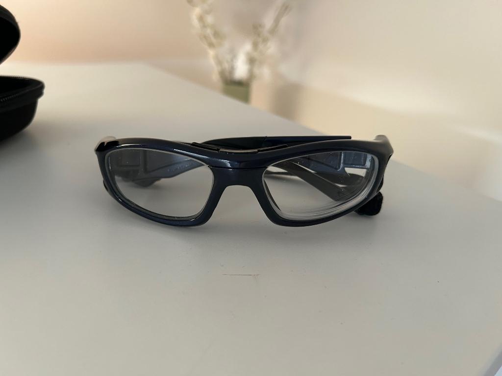 sportbril van het merk Leader kleur Navy, Sieraden, Tassen en Uiterlijk, Zonnebrillen en Brillen | Heren, Overige merken, Blauw