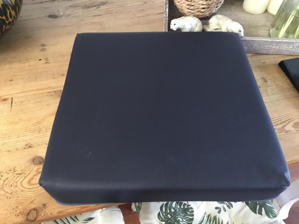 Drukverlagend rolstoelkussen 42x42x8 cm., Ophalen of Verzenden, Zo goed als nieuw